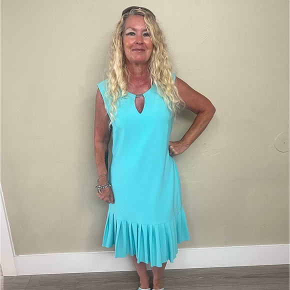 Sandra Darren Aqua Keyhole Neck Midi Dress - Picture 6 of 15